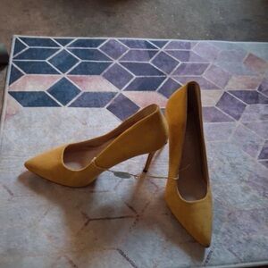Elegant Yellow Women's Heels
